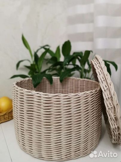 Корзина короб плетеная с крышкой