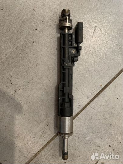 Форсунка топливная Bmw 5-Series F10