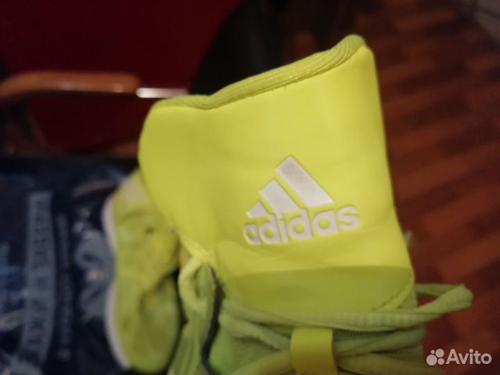 Кроссовки adidas