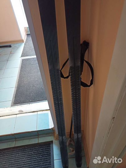 Беговые лыжи с креплением автомат+палки+ботинки