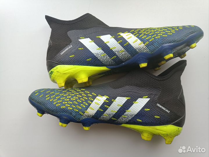 Футбольные бутсы adidas predator freak