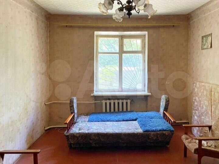 Комната 20 м² в 2-к., 1/2 эт.