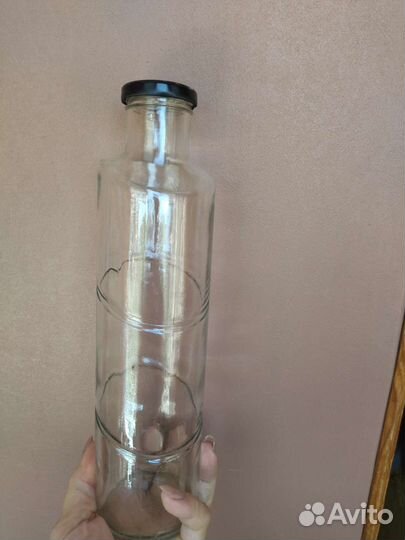 Бутылка стеклянная, с винтовой крышкой