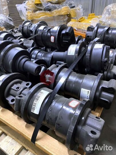 Каток поддерживающий Komatsu PC400-7 208-30-00640