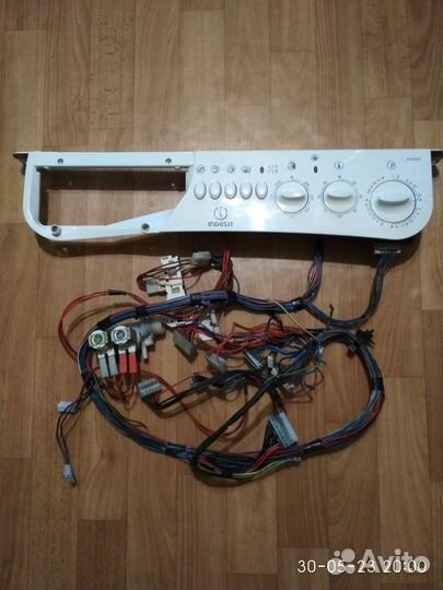 Запчасти от стиральной машинки indesit