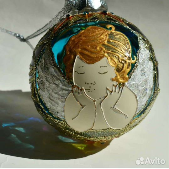 Елочные игрушки шарики