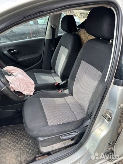 Сиденье Volkswagen Polo седан 1.6 CFN 2011