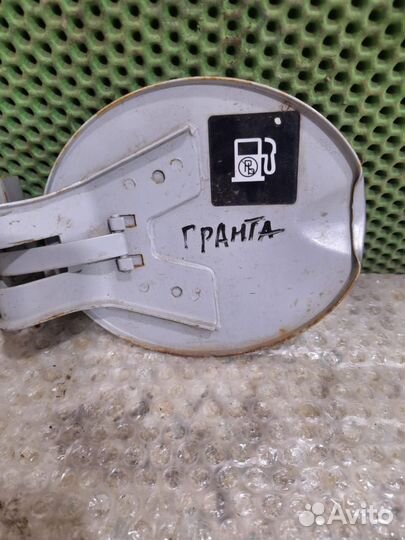 Лючок бензобака LADA Kalina