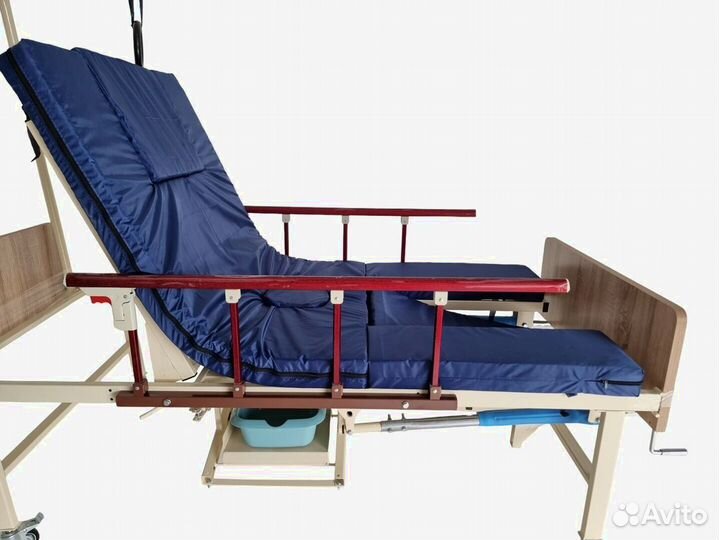 Медицинская кровать для инвалидов