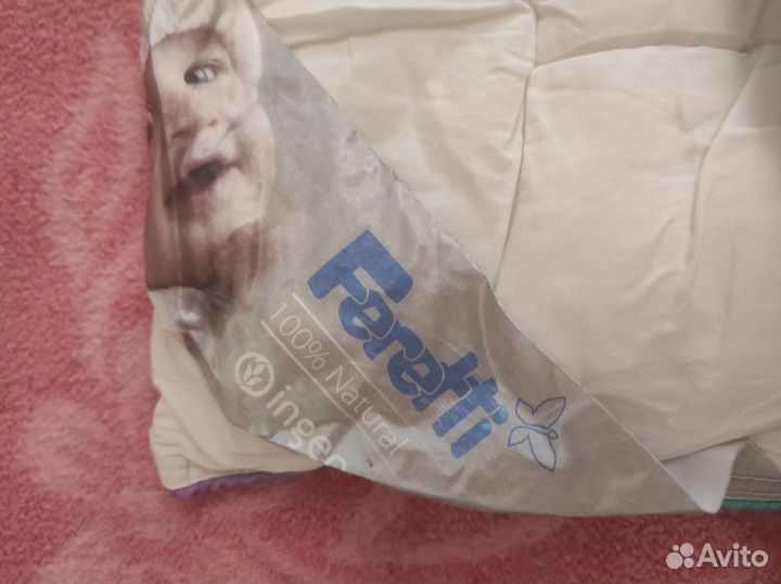 Детское одеяло и подушка в кроватку