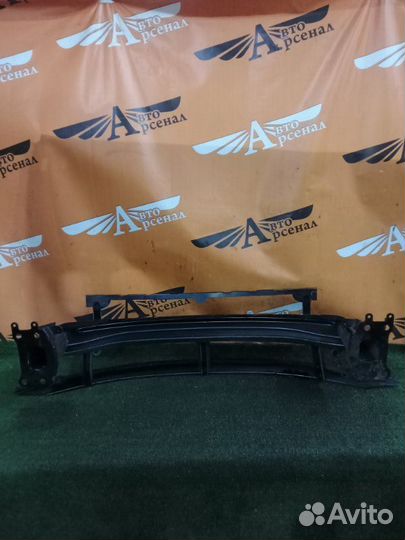 Усилитель бампера передний Skoda Octavia