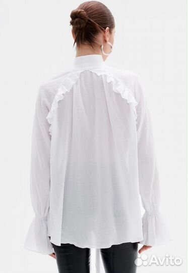 Блуза белая с воланами хs (хлопок )