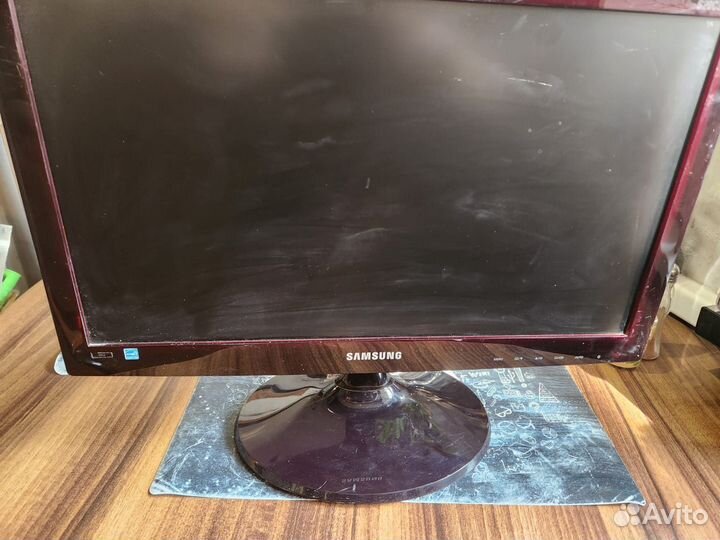 Монитор Samsung 19, 20 дюймов