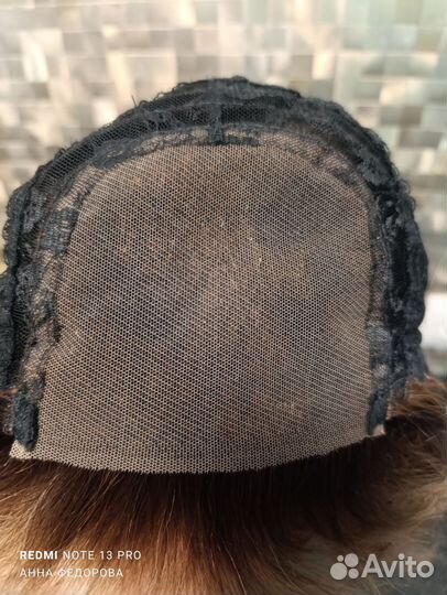 Полусистема на сетке и шапочке парик