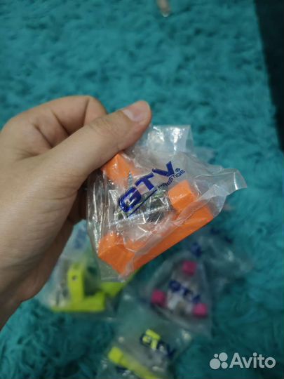 Крючок мебельный цветной Gtv