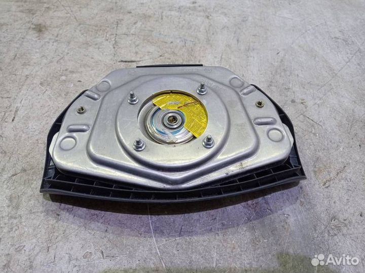 Подушка безопасности в руль