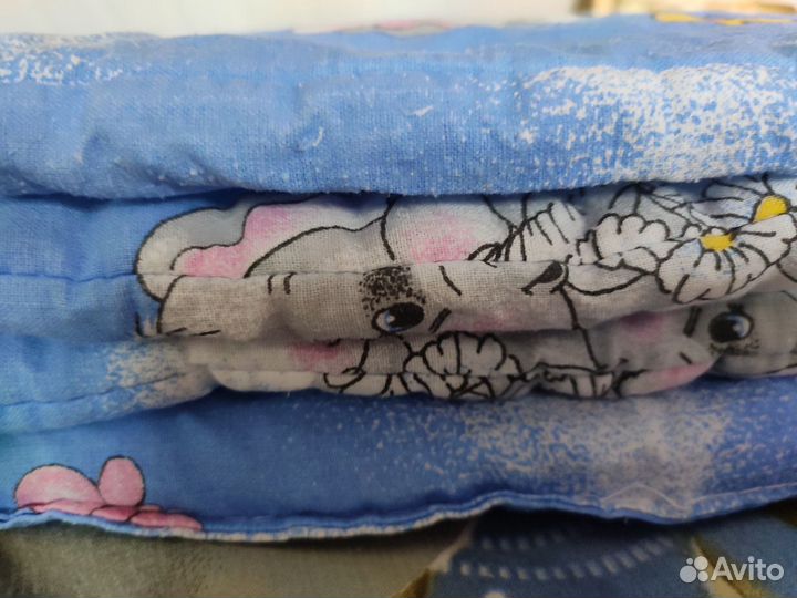 Комплект: одеяло детское с подушечкой,постельное
