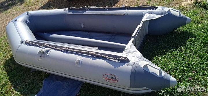 Лодка badger