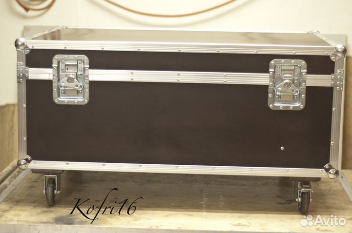 Ящик для проектора