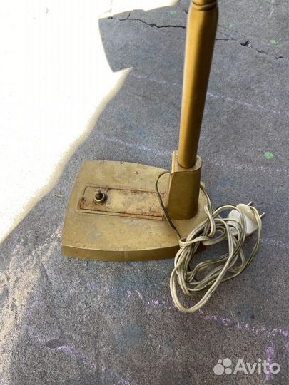 Лампа настольная