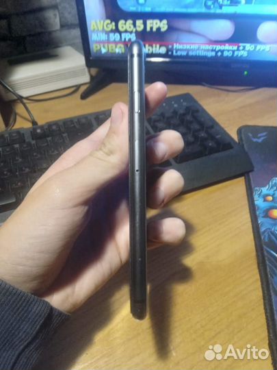 iPhone 8, 64 ГБ
