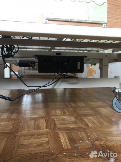 Медицинская кровать