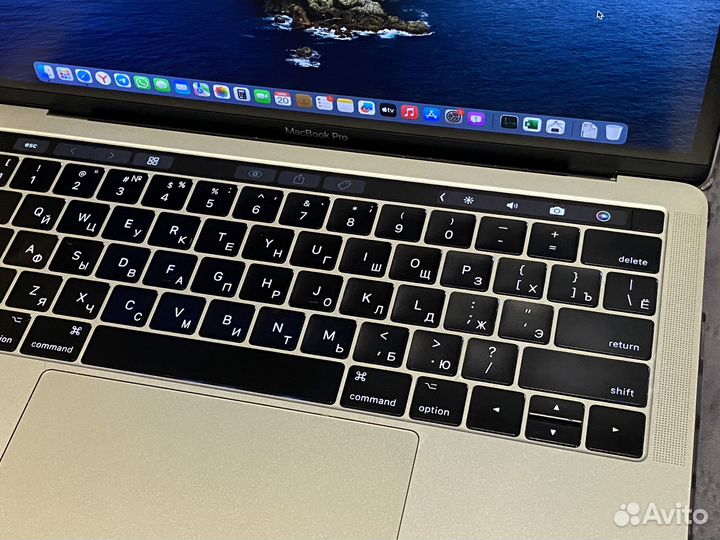 Macbook pro 13 2017 touch bar i7/8/256