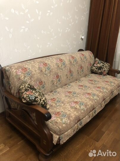 Диван