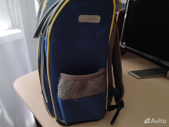 Школьный рюкзак