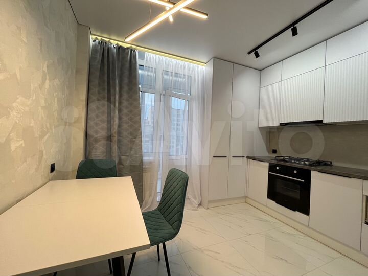 2-к. квартира, 58 м², 13/20 эт.