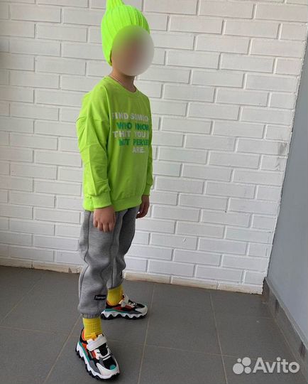 Шапка детская на весну новая