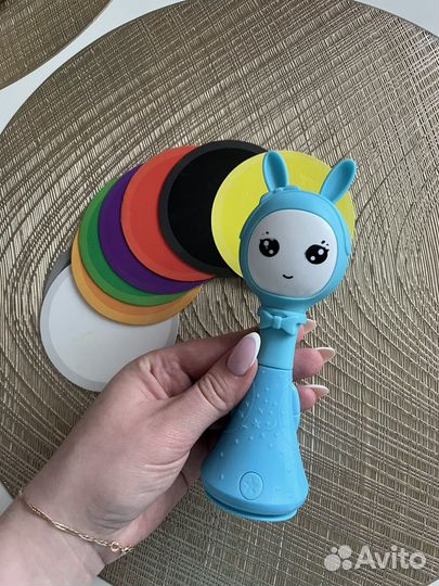 Зайчик-няня BertToys