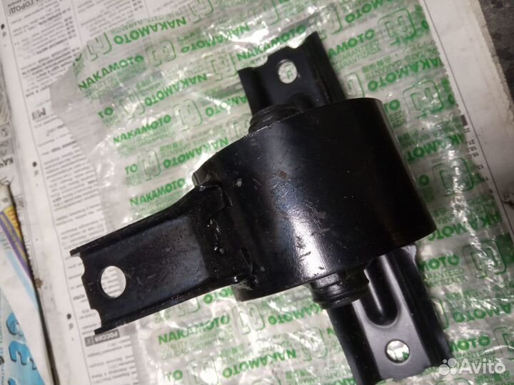 Опора двигателя правая Lancer 10, ASX, Outlender