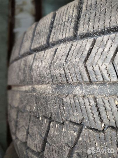 Bridgestone Blizzak VRX 225/40 R18 и 255/35 R18