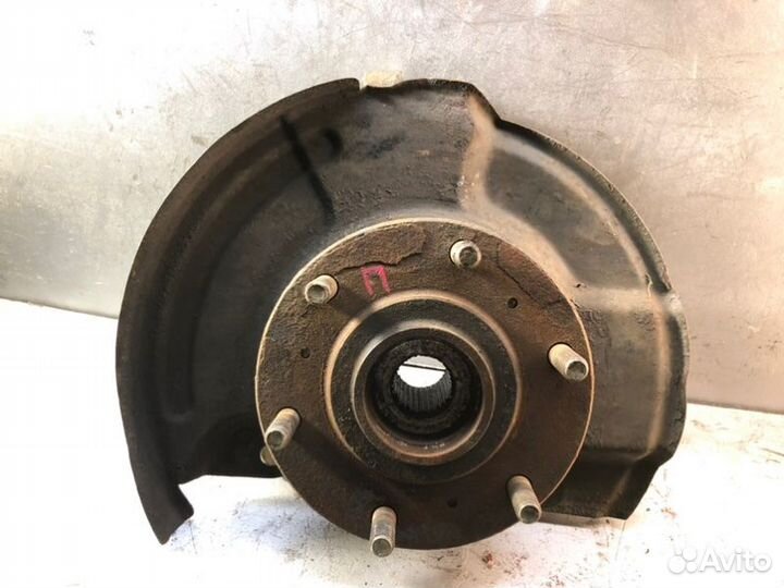 Кулак ступица правый передний Mitsubishi L200