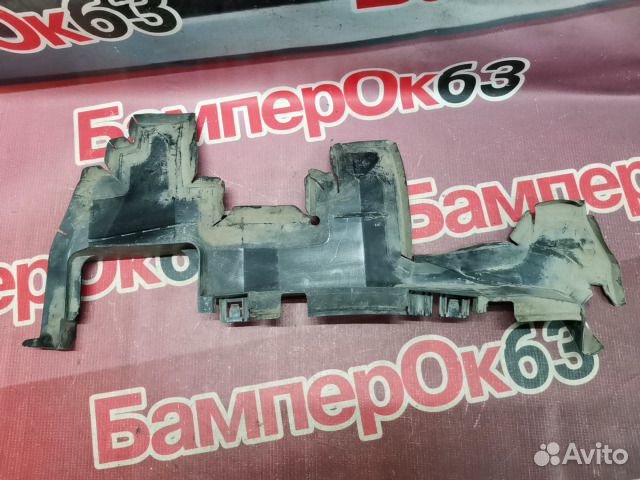 Дефлектор радиатора передний правый Audi Q5