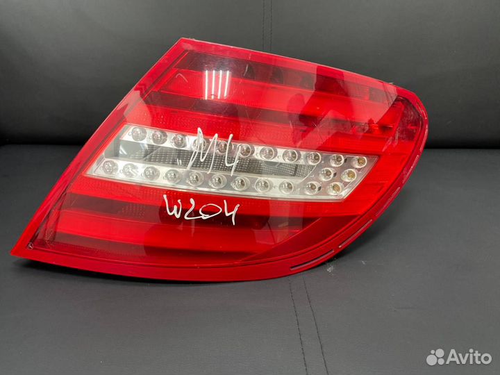 Фонарь задний правый Mercedes-Benz W204 Coupe