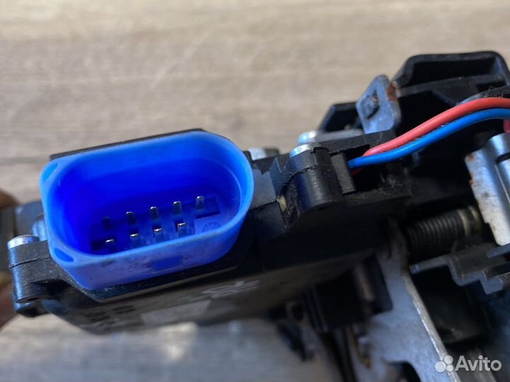 Skoda octavia a5 замок передней правой двери