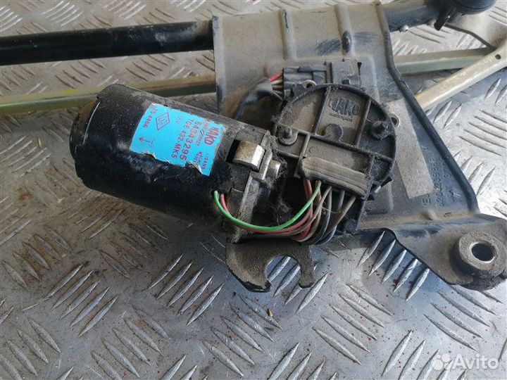 Трапеция дворников стеклоочистителя Renault Logan