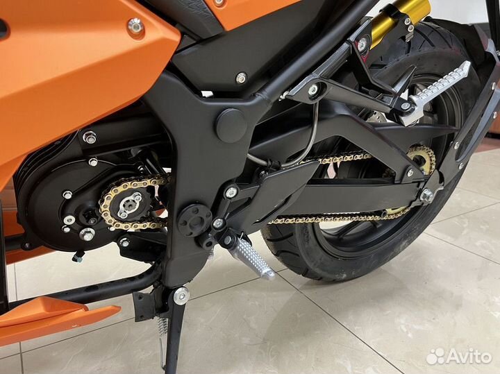 Электромотоцикл Yamaha R3