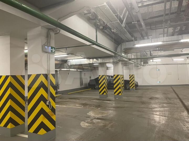 Машиноместо, 12 м²