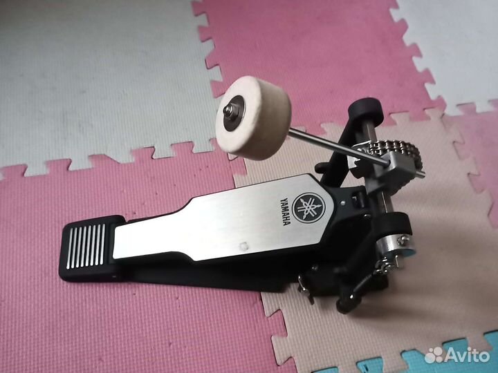 Педаль для бас барабана бочки yamaha fp8500c