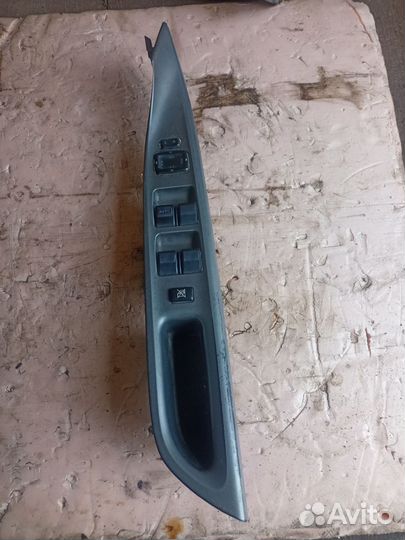 Блок управления стеклоподъемниками Mazda 6gg