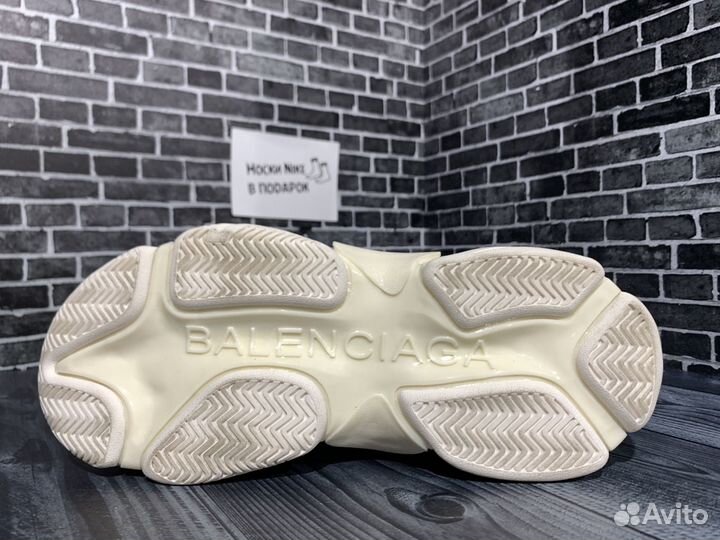 Balenciaga Triple S White. Мужские кроссовки