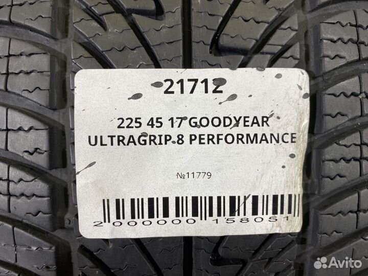 Goodyear UltraGrip 8 Performance 225/45 R17 90T