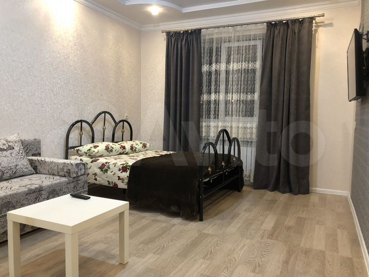 1-к. квартира, 42 м², 1/5 эт.