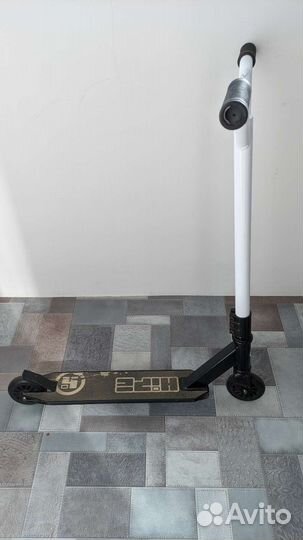 Самокат трюковый hipe-H1 черный