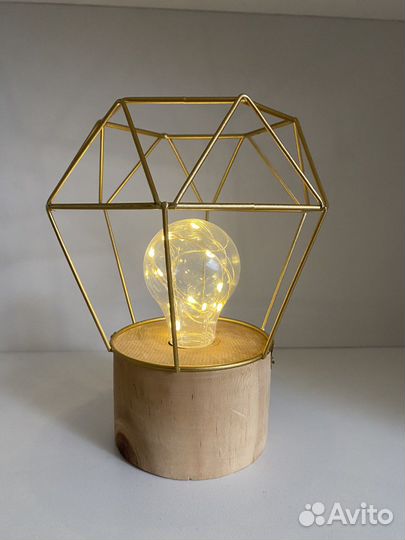 Лампа настольная