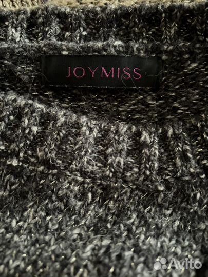 Свитер женский