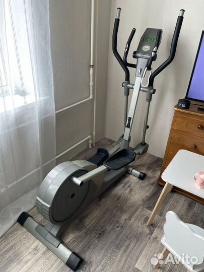 Эллиптический тренажер torneo
